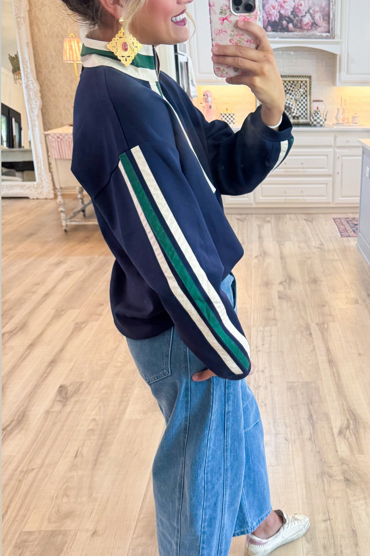 Solid Contrast Detail Sweatshirt