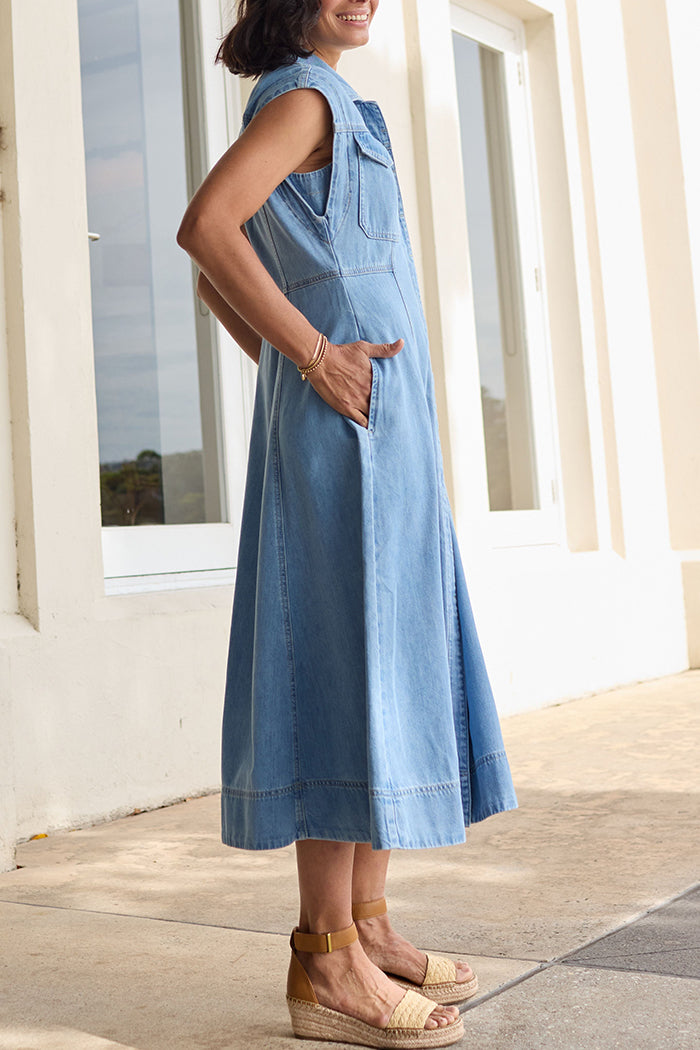 Light Blue Pocketed Sleeveless Denim Shirt Dress