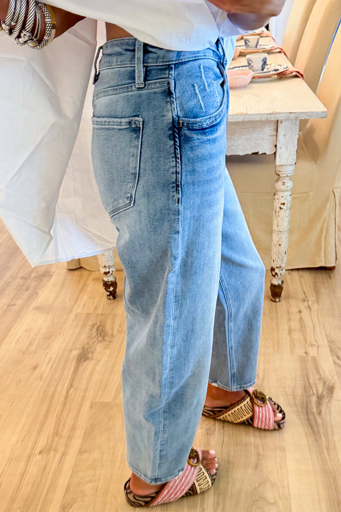 Casual Light Wash Barrel Jeans