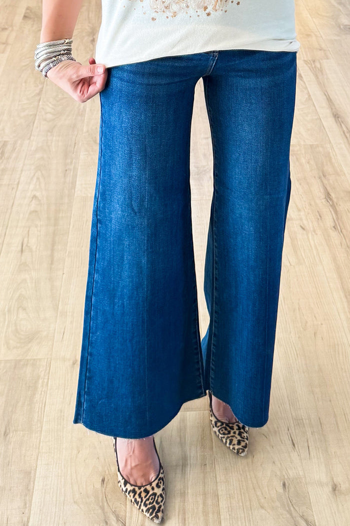 Pocketed High Rise Wide Jeans