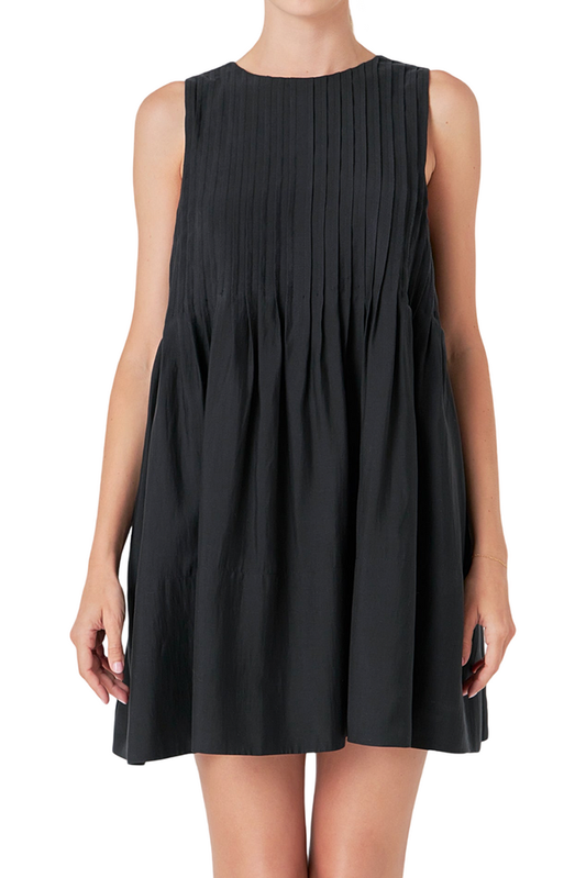 Sleeveless Pleated Pocket Dress