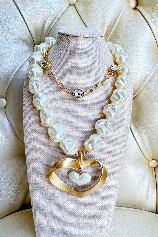 Heart Pendant Pearl Necklace